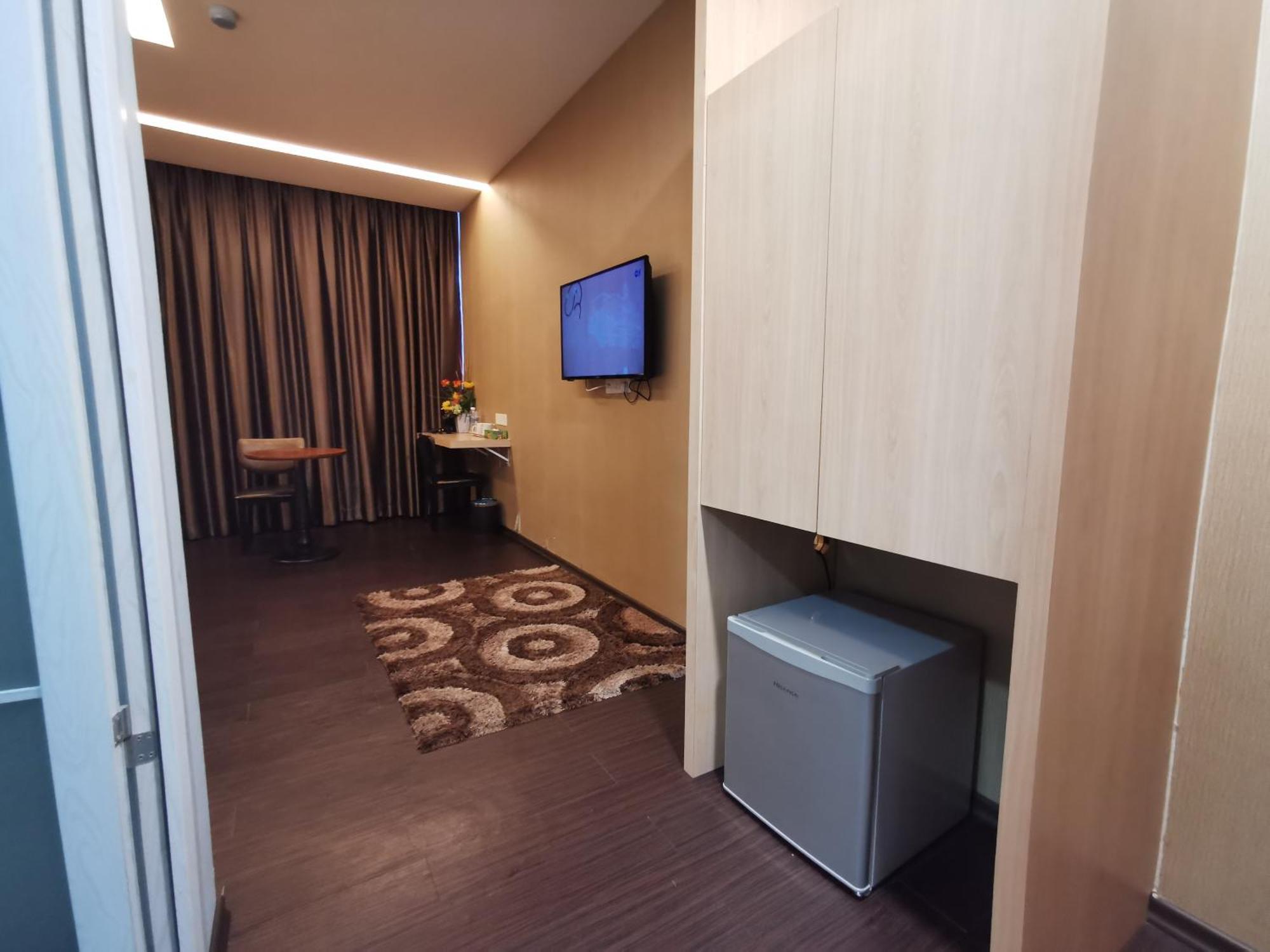 Zenz Hotel Кулаи Экстерьер фото