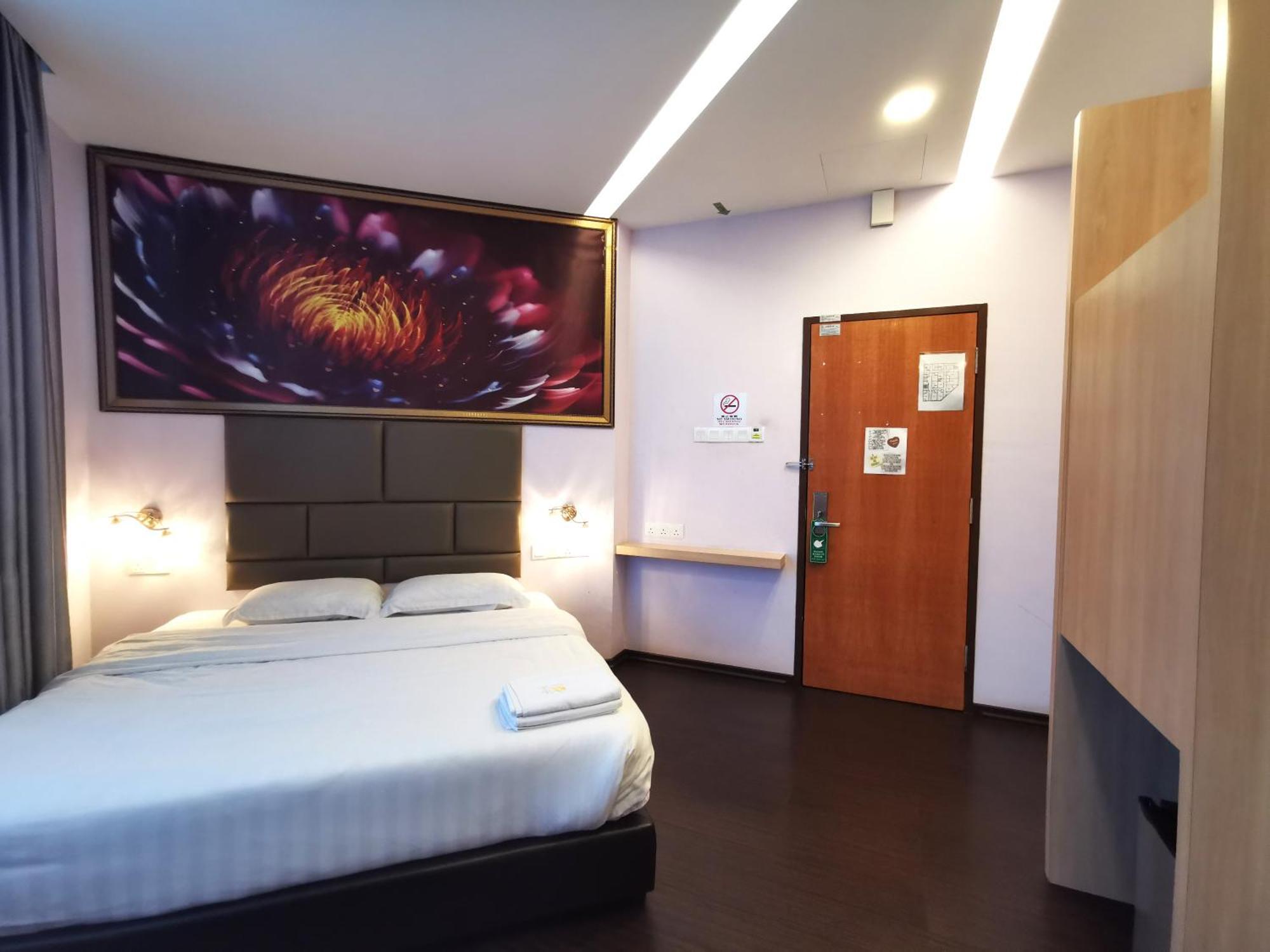 Zenz Hotel Кулаи Экстерьер фото