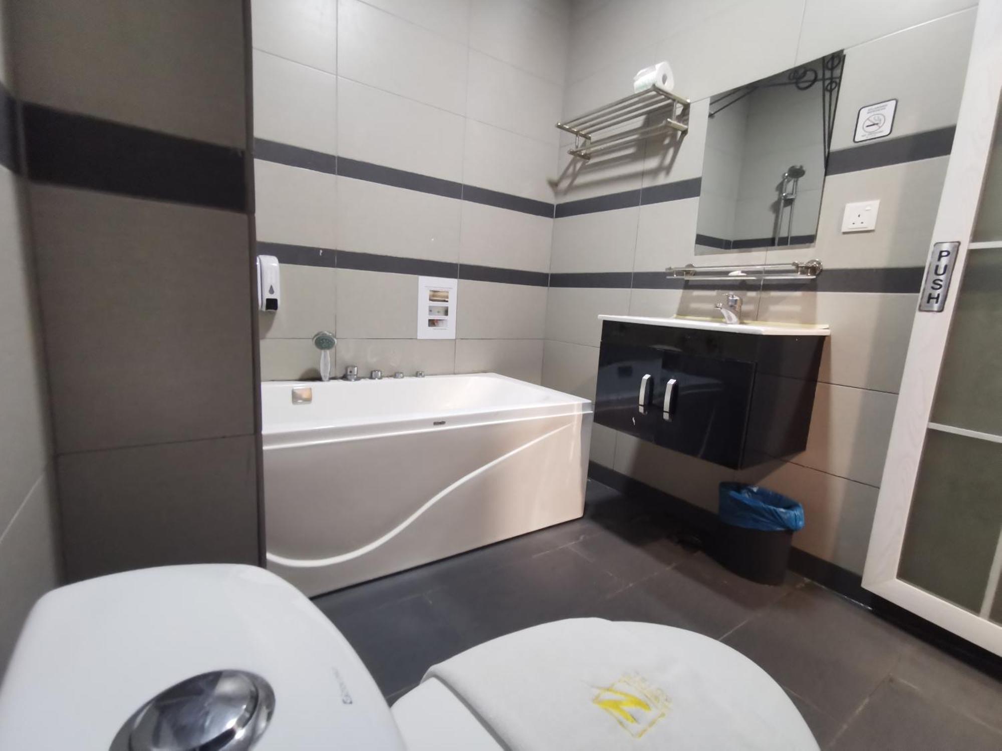 Zenz Hotel Кулаи Экстерьер фото